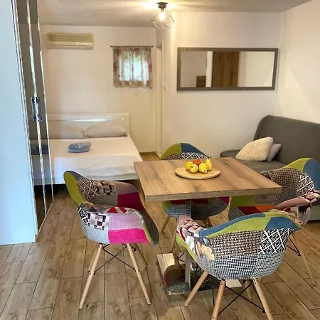 Rasic Apartment *