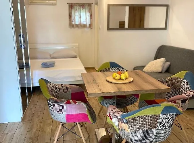 Rasic Apartment *